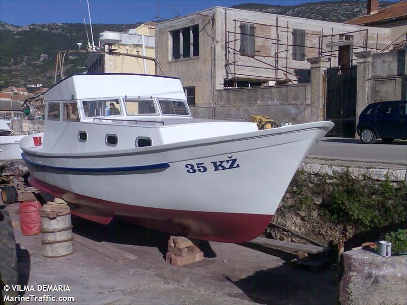 35 kz zdravka (Fishing vessel) - IMO , MMSI 238980810, Call Sign 9A9391 under the flag of Croatia