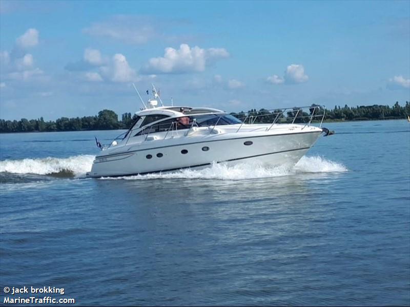 shiphappens (Pleasure craft) - IMO , MMSI 244372766, Call Sign PH5101 under the flag of Netherlands