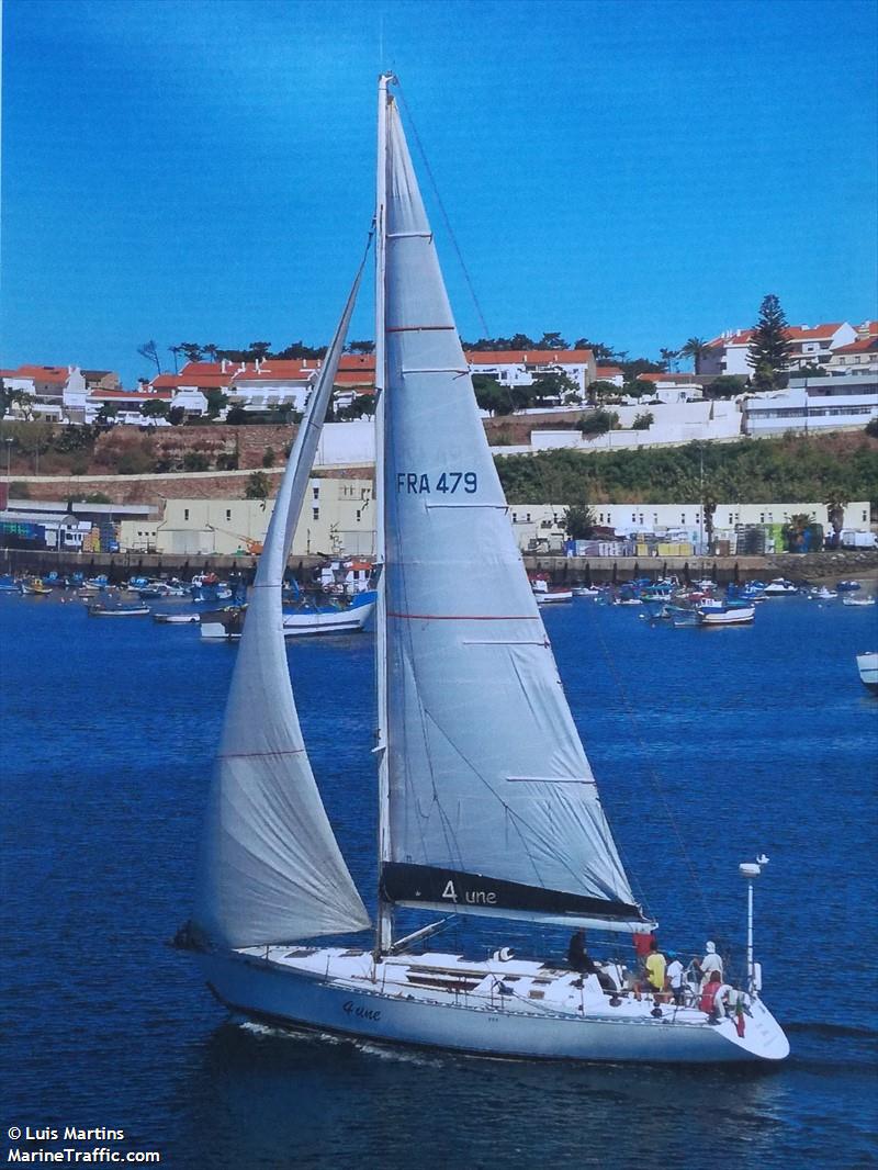 4une (Sailing vessel) - IMO , MMSI 263886390, Call Sign CRA3401 under the flag of Portugal