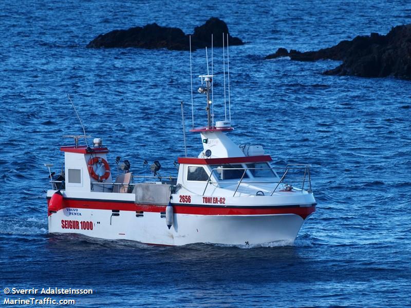 toni ea-62 (Fishing vessel) - IMO , MMSI 251184840, Call Sign 2656 under the flag of Iceland
