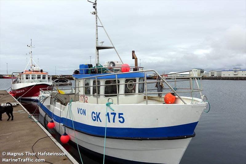 von (Fishing vessel) - IMO , MMSI 251313240, Call Sign 1762 under the flag of Iceland