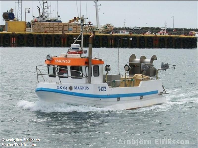 binna (Fishing vessel) - IMO , MMSI 251431340, Call Sign 7432 under the flag of Iceland