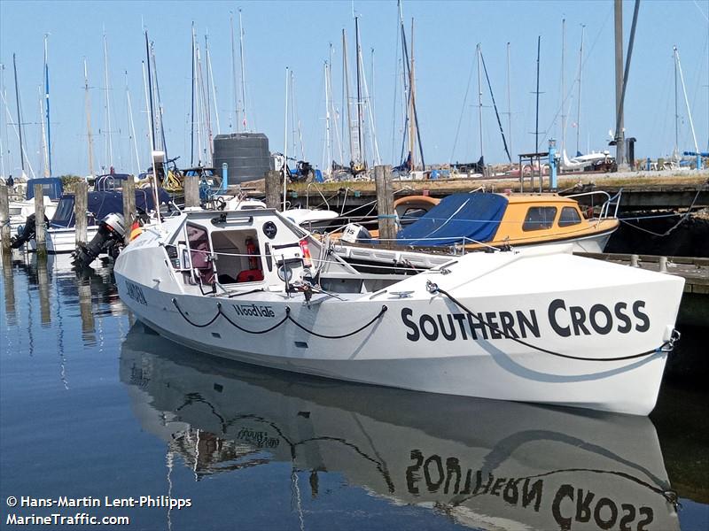 southern cross (Pleasure craft) - IMO , MMSI 211180570, Call Sign DHPQ2 under the flag of Germany