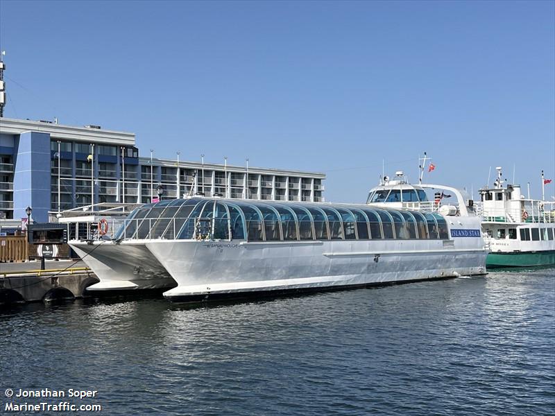 le bateau mouche ii (Passenger ship) - IMO , MMSI 316035908, Call Sign CFE9800 under the flag of Canada