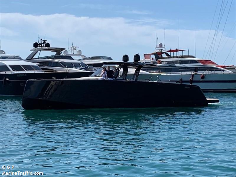fiore nero (Pleasure craft) - IMO , MMSI 211887120, Call Sign DMVE under the flag of Germany