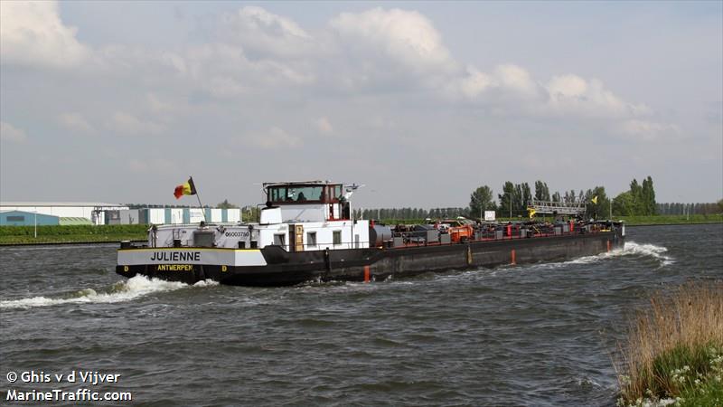 julienne (Tanker) - IMO , MMSI 205300690, Call Sign OT3006 under the flag of Belgium