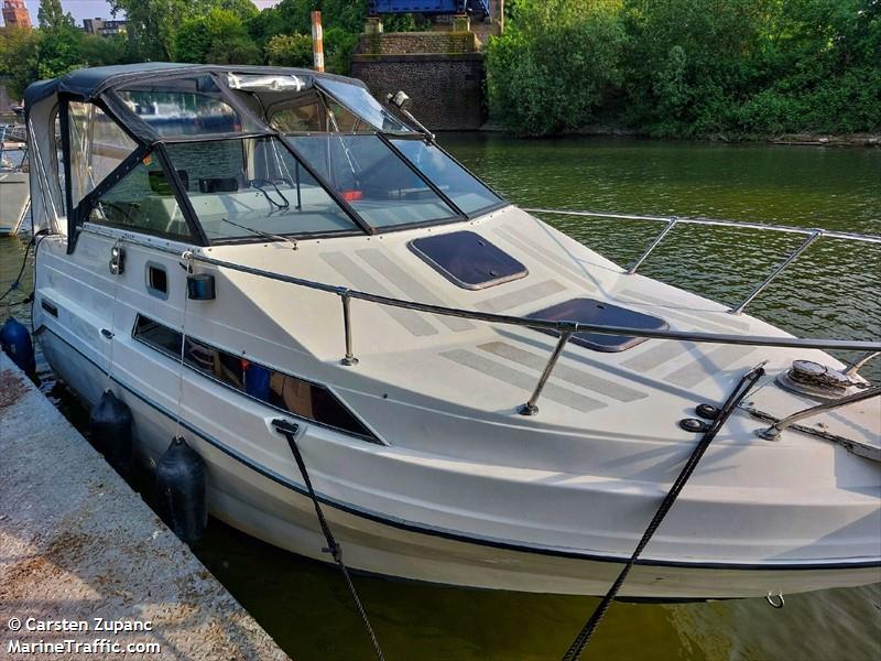 hops (Pleasure craft) - IMO , MMSI 218011690, Call Sign DH9942 under the flag of Germany