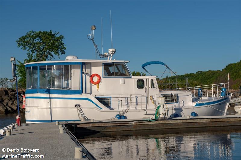 belle-ile en mer (Pleasure craft) - IMO , MMSI 316036477 under the flag of Canada