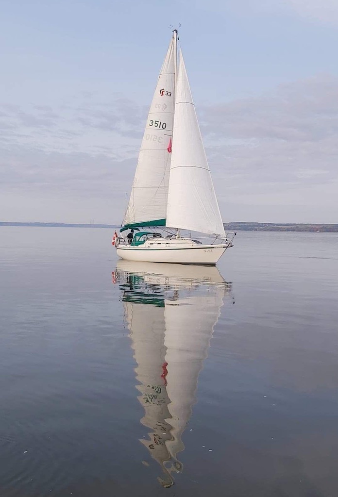 nuage (Sailing vessel) - IMO , MMSI 316044512 under the flag of Canada