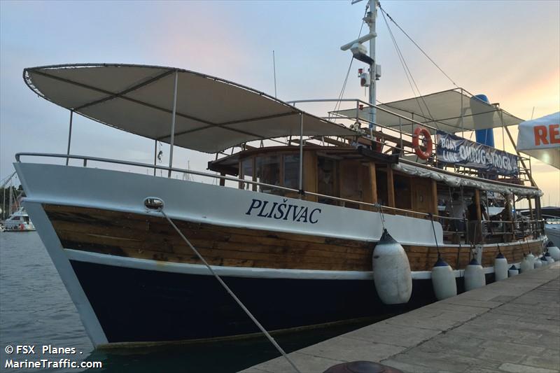adriatic falcon (Pleasure craft) - IMO , MMSI 238024240, Call Sign 9A2168 under the flag of Croatia