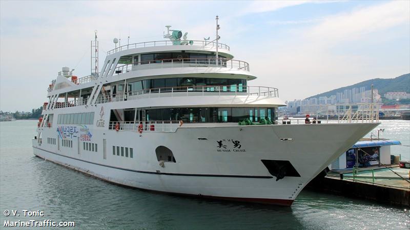 mi nam ho (Passenger ship) - IMO , MMSI 440128610 under the flag of Korea