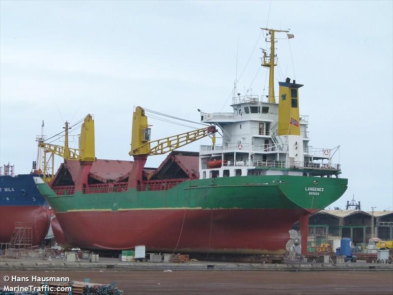 sea pioneer (General Cargo Ship) - IMO 8208919, MMSI 511101033, Call Sign T8A4263 under the flag of Palau