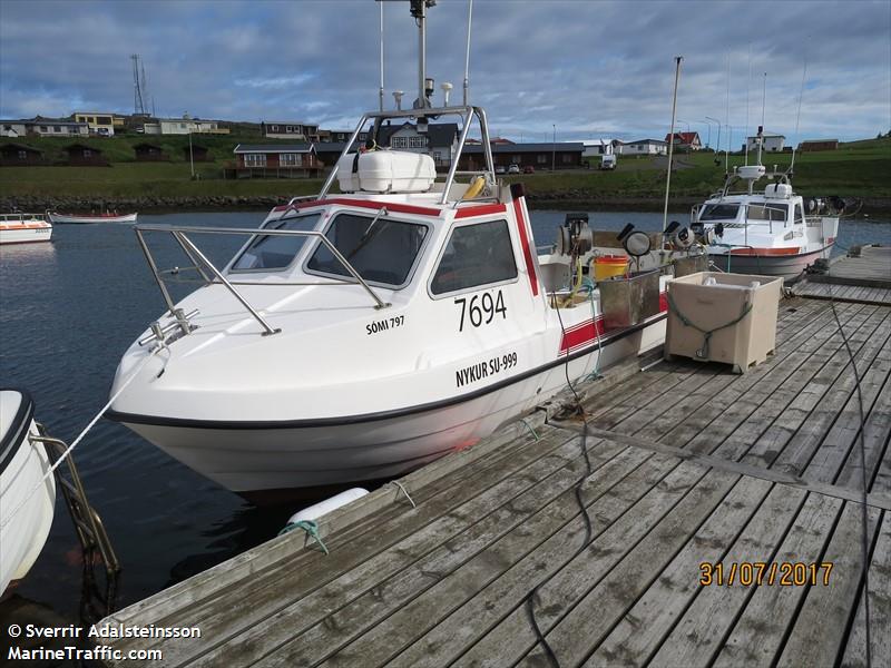 dagny is 98 (Fishing vessel) - IMO , MMSI 251837770, Call Sign 7694 under the flag of Iceland