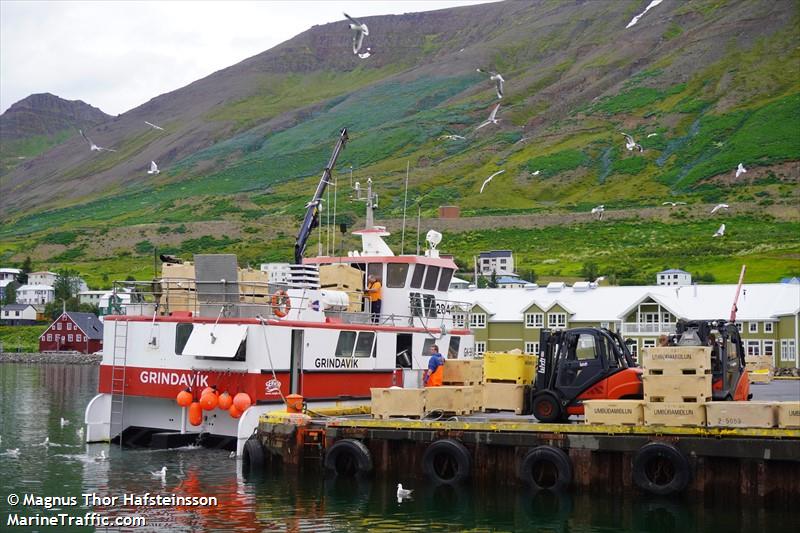oli a stad (Fishing vessel) - IMO , MMSI 251852340, Call Sign 2842 under the flag of Iceland