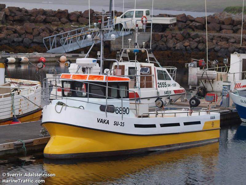 vaka (Fishing vessel) - IMO , MMSI 251253640, Call Sign 6890 under the flag of Iceland