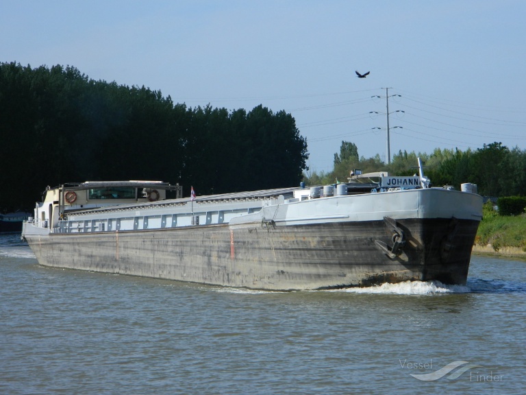 johanna (Cargo ship) - IMO , MMSI 226000670, Call Sign FM4211 under the flag of France