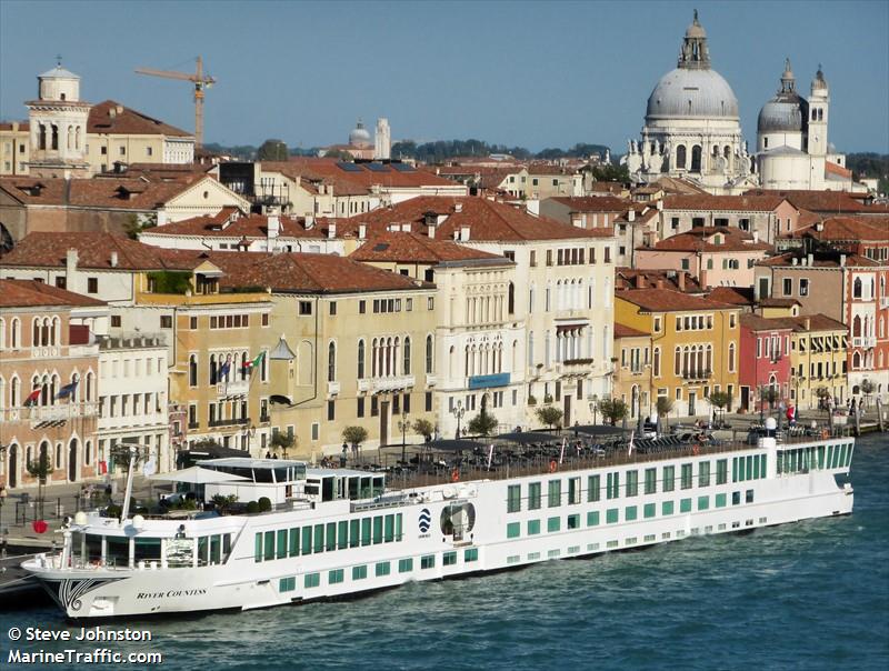 s.s. la venezia (Passenger ship) - IMO , MMSI 244780776, Call Sign PA3524 under the flag of Netherlands