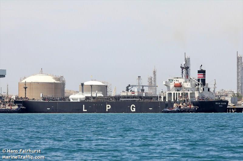 berlian ekuator (LPG Tanker) - IMO 9265548, MMSI 356690000, Call Sign HPYK under the flag of Panama
