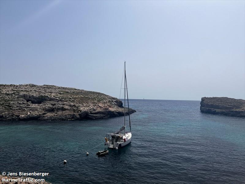 columbia (Sailing vessel) - IMO , MMSI 211859170, Call Sign DB8570 under the flag of Germany