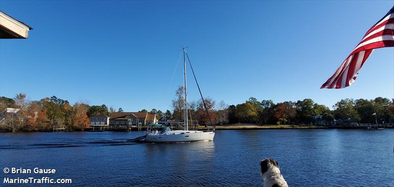 bad dog (Sailing vessel) - IMO , MMSI 338304037 under the flag of USA