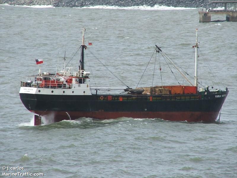 varua vaikava (General Cargo Ship) - IMO 7424023, MMSI 725000682, Call Sign CA2611 under the flag of Chile