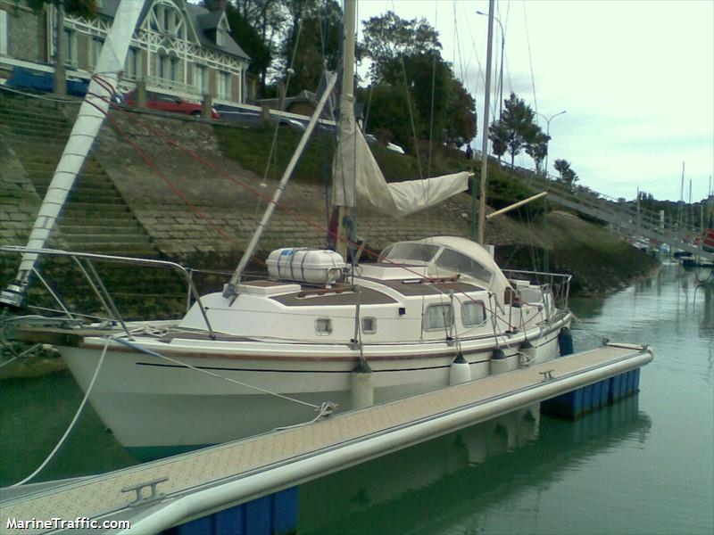 estran (Sailing vessel) - IMO , MMSI 227055760, Call Sign FGG8524 under the flag of France