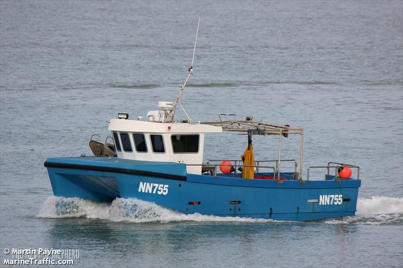 mesmerist (Fishing vessel) - IMO , MMSI 232049109, Call Sign MOBB3 under the flag of United Kingdom (UK)