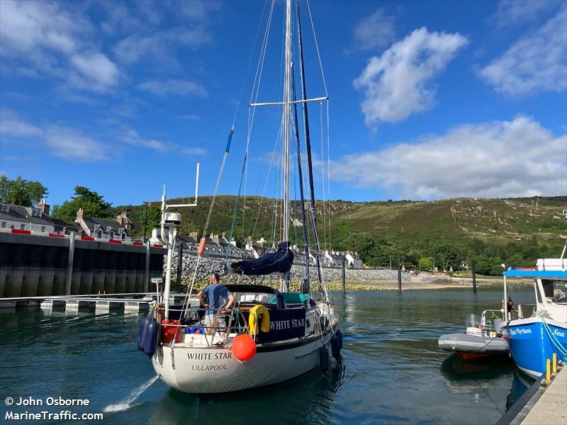 white star (Sailing vessel) - IMO , MMSI 232004762, Call Sign MZDC8 under the flag of United Kingdom (UK)