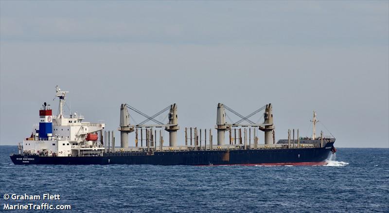 river confidence (Bulk Carrier) - IMO 9672222, MMSI 255915593, Call Sign CQ2051 under the flag of Madeira