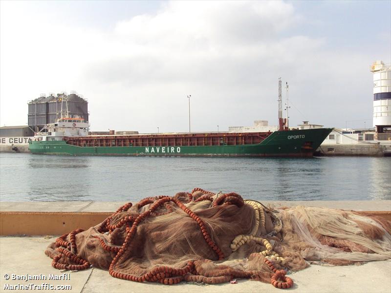 orient focus (Bulk Carrier) - IMO 9520649, MMSI 255992000, Call Sign CRYW under the flag of Madeira