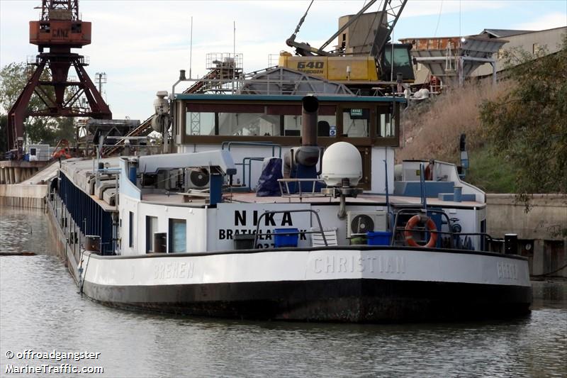 nika (Towing vessel) - IMO , MMSI 267131012, Call Sign OMJL under the flag of Slovakia