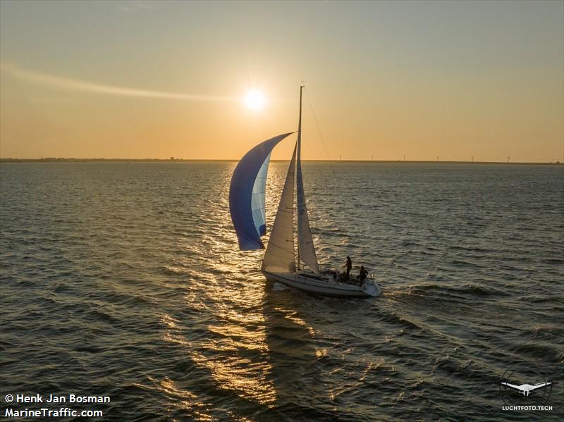 un fum (Pleasure craft) - IMO , MMSI 244027116 under the flag of Netherlands