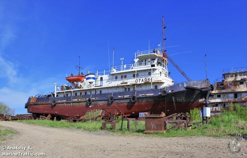 ota-961 (Tug) - IMO , MMSI 273446670, Call Sign UHXD under the flag of Russia