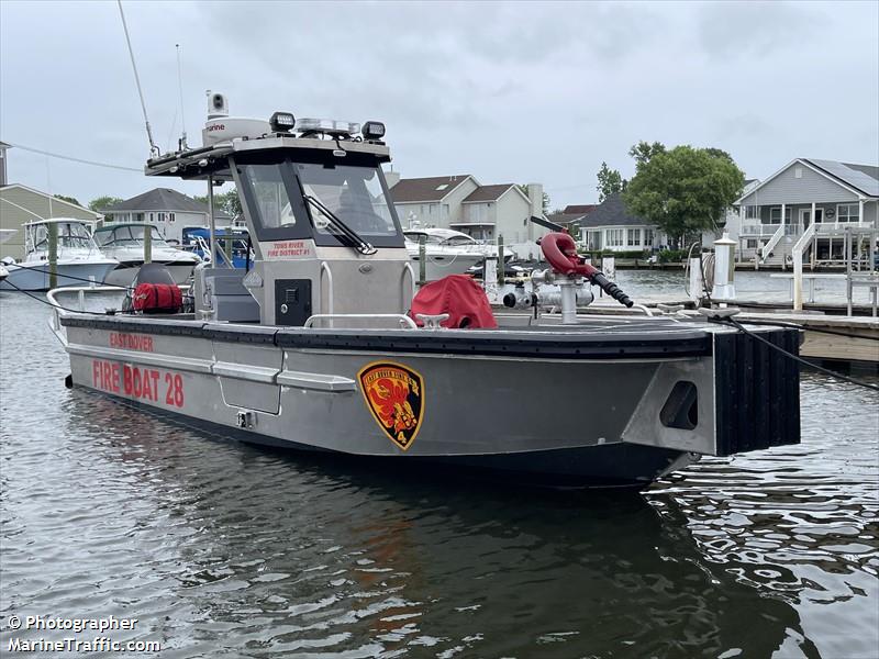 fire boat 28 (SAR) - IMO , MMSI 338448537 under the flag of USA