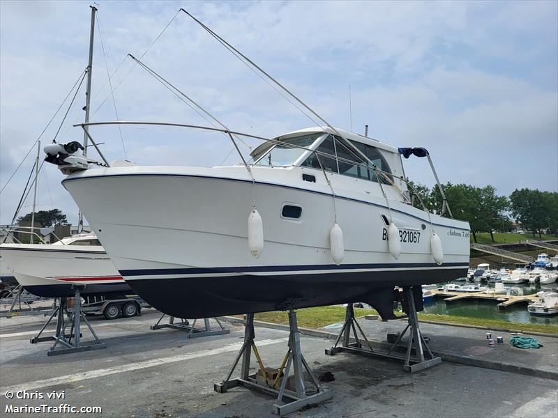 le tisharo (Pleasure craft) - IMO , MMSI 227454620, Call Sign FAE2169 under the flag of France