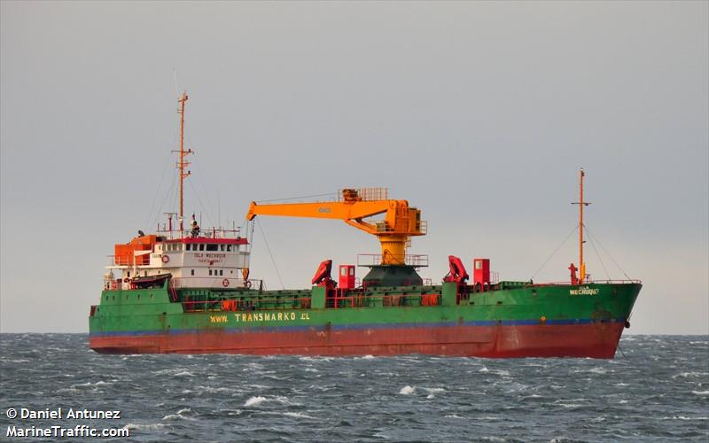 isla mechuque (General Cargo Ship) - IMO 8100129, MMSI 725003226, Call Sign CA6412 under the flag of Chile