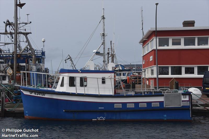 le ptit gravier (Pleasure craft) - IMO , MMSI 361000540 under the flag of St Pierre & Miquelon