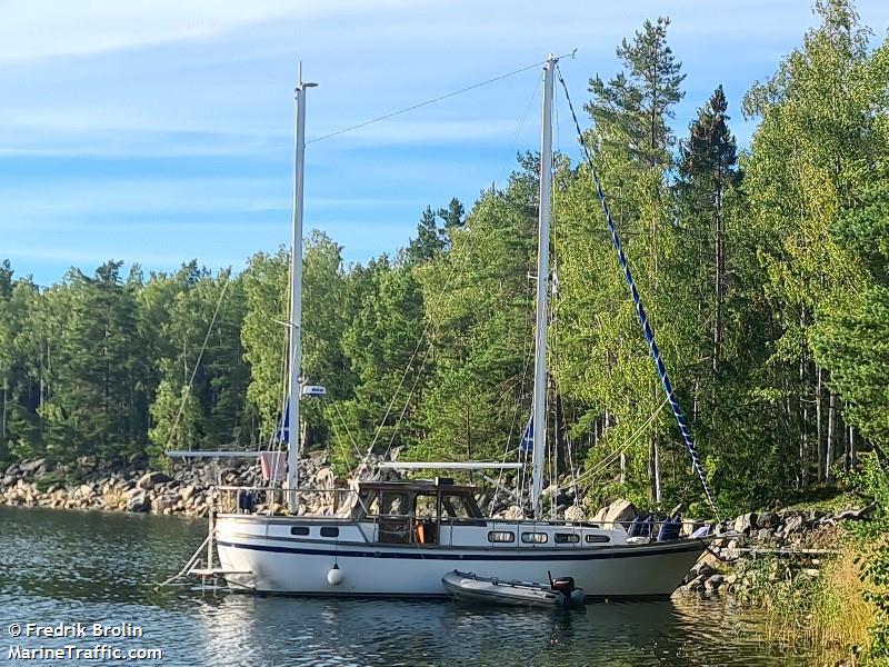 miss lazy days (Sailing vessel) - IMO , MMSI 265010630, Call Sign SF8976 under the flag of Sweden