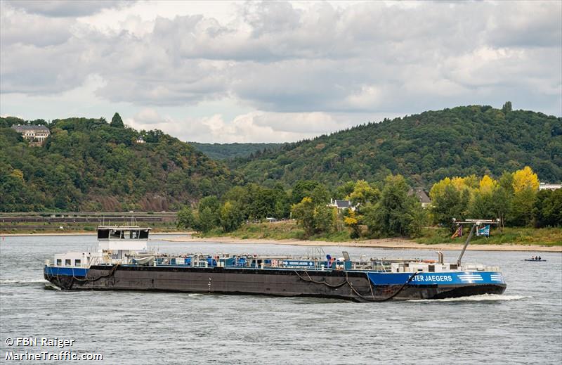 peter jaegers (Tanker) - IMO , MMSI 211536330, Call Sign DH2516 under the flag of Germany