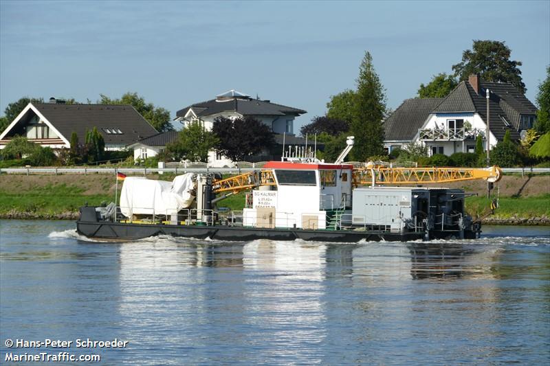 kalmar (Dredging or UW ops) - IMO , MMSI 211743060, Call Sign DK6888 under the flag of Germany