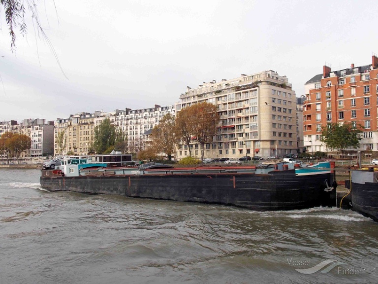 calvi (Cargo ship) - IMO , MMSI 226001760, Call Sign FM6599 under the flag of France