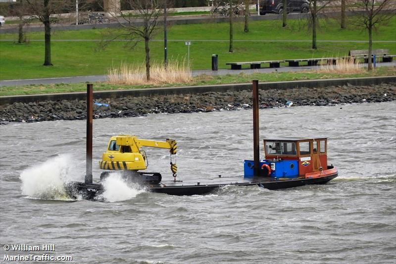 medusa (Dredging or UW ops) - IMO , MMSI 244130209, Call Sign PB3904 under the flag of Netherlands