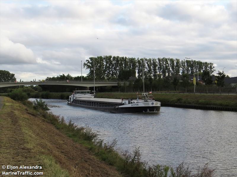 jannie (Cargo ship) - IMO , MMSI 244700872, Call Sign PD4261 under the flag of Netherlands