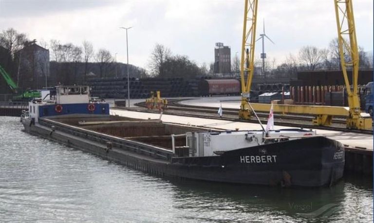 herbert (Cargo ship) - IMO , MMSI 267132116, Call Sign DC7798 under the flag of Slovakia