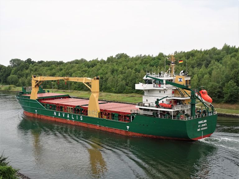 hadeland (General Cargo Ship) - IMO 9505601, MMSI 305715000, Call Sign V2QM6 under the flag of Antigua & Barbuda