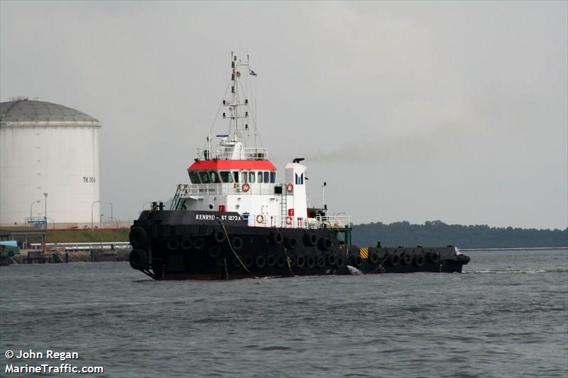 kenryo (Tug) - IMO 9511624, MMSI 565867000, Call Sign 9V7403 under the flag of Singapore