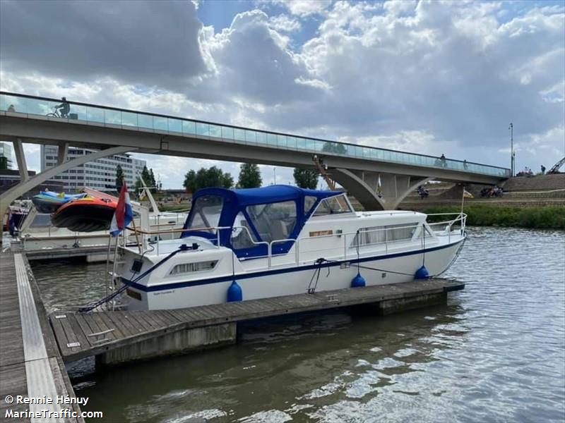 op dreef (Pleasure craft) - IMO , MMSI 244014172, Call Sign PH2071 under the flag of Netherlands