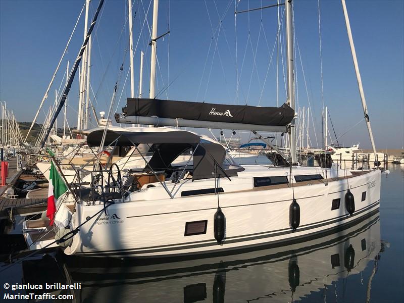 freedom (Pleasure craft) - IMO , MMSI 247089370, Call Sign IM7118 under the flag of Italy