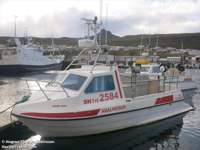 arni konn ba65 (Fishing vessel) - IMO , MMSI 251531840, Call Sign 2584 under the flag of Iceland
