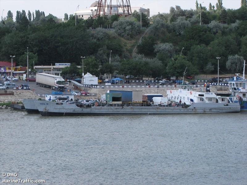 vadul oii (Cargo ship) - IMO , MMSI 264163093, Call Sign YP3093 under the flag of Romania